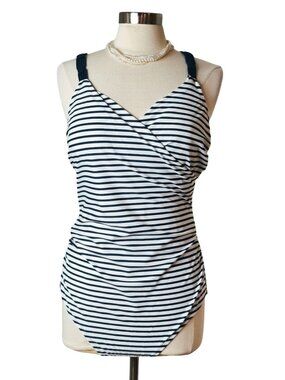 Kona Sol Womens XL Swimsuit One-Piece Slimming Ruched Shelf Bra Bathing Suit